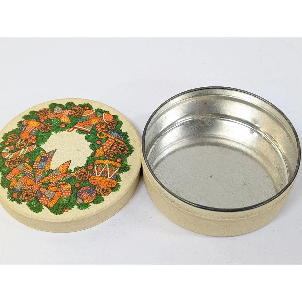 Potpourri Press Tin Storage Wreath 3‎ In Diameter